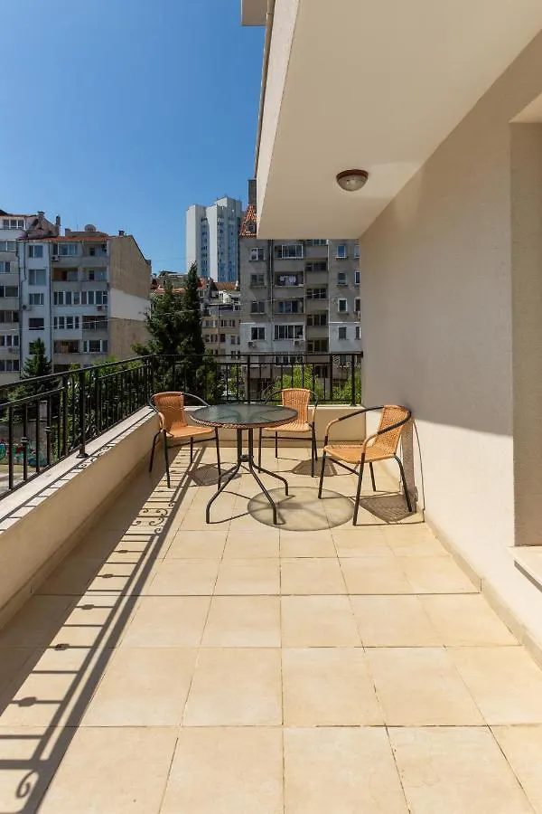 Apartments Flora 1 Burgas 0*,  Bulgaria